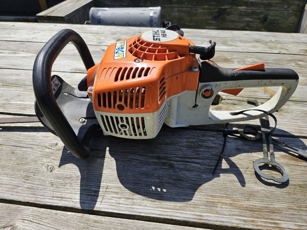 Stihl hs45 benzine heggenschaar. Motorisch 100%, mes is stuk, Ophalen, Gebruikt, Benzine, STIHL