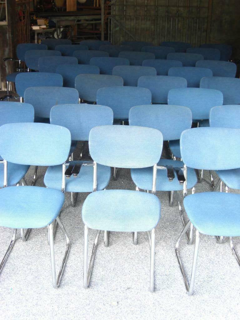 Vintage eetkamerstoel Vintage stoel met armleuning., Huis en Inrichting, Stoelen, Ophalen, Gebruikt, Blauw, Gispen