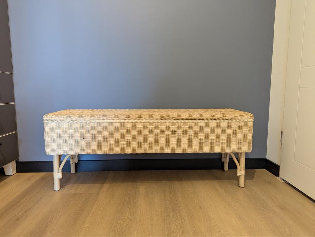 Rotan kist met deksel, Ophalen