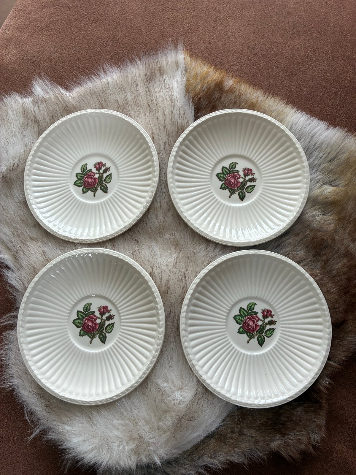 4 Wedgwood Moss Rose schotels - 14 cm