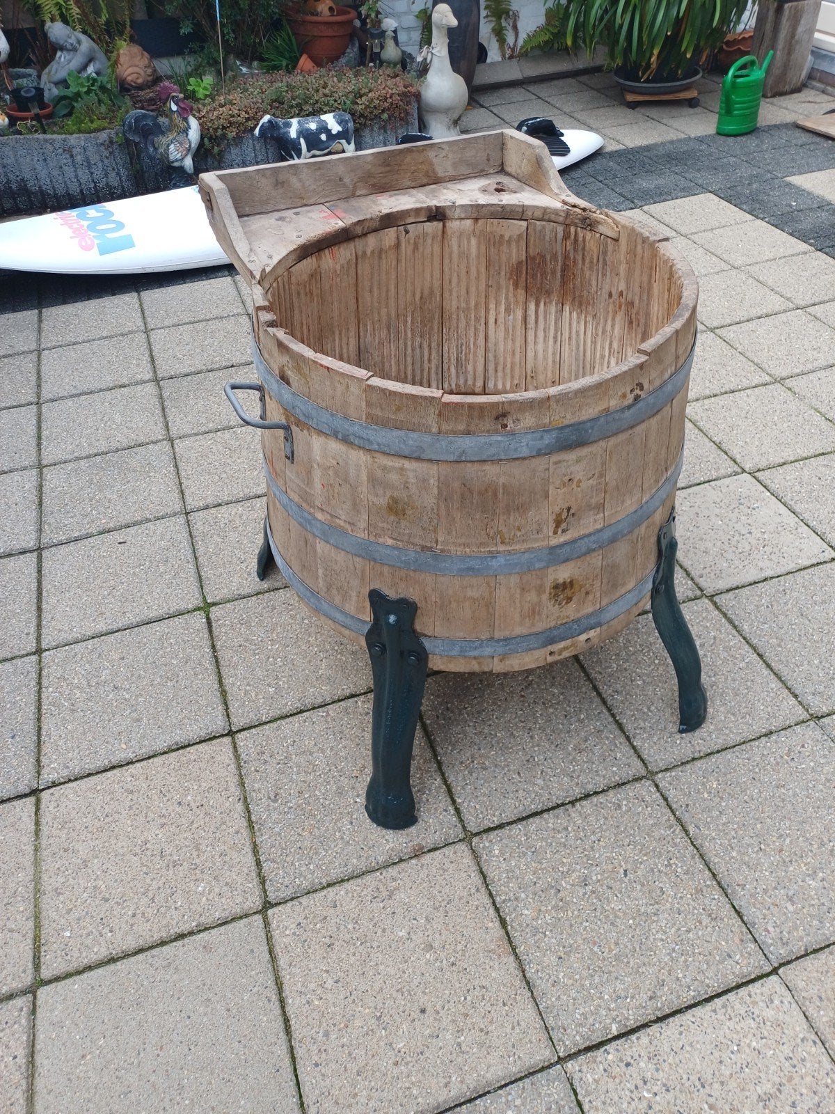 Antieke houten wastobbe met gietijzeren poten, Antiek en Kunst, Ophalen