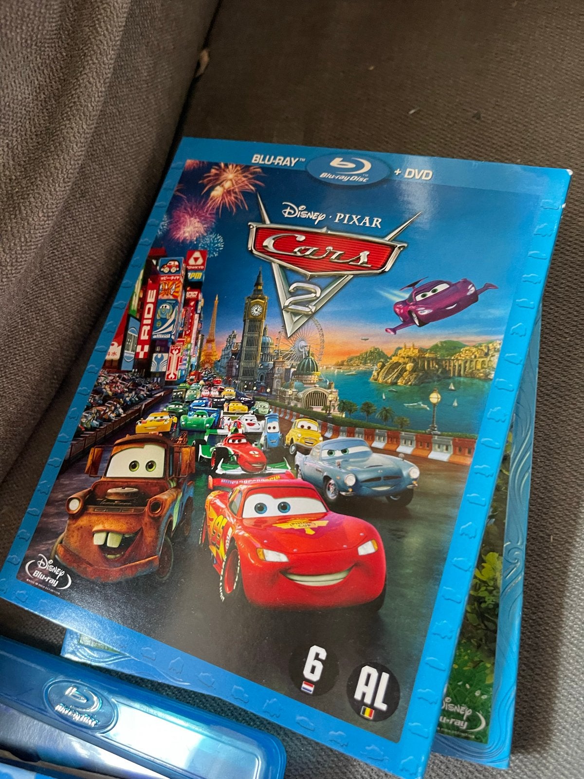 Cars 2 Blu-ray + DVD - Disney Pixar, Animatie, Alle leeftijden, Nederlands, Ophalen of Verzenden