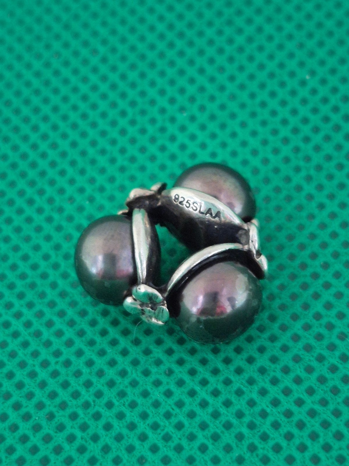 Trollbeads Trollbead drievoudige parel, Ophalen of Verzenden, Zo goed als nieuw, Trollbeads, 1 bedel