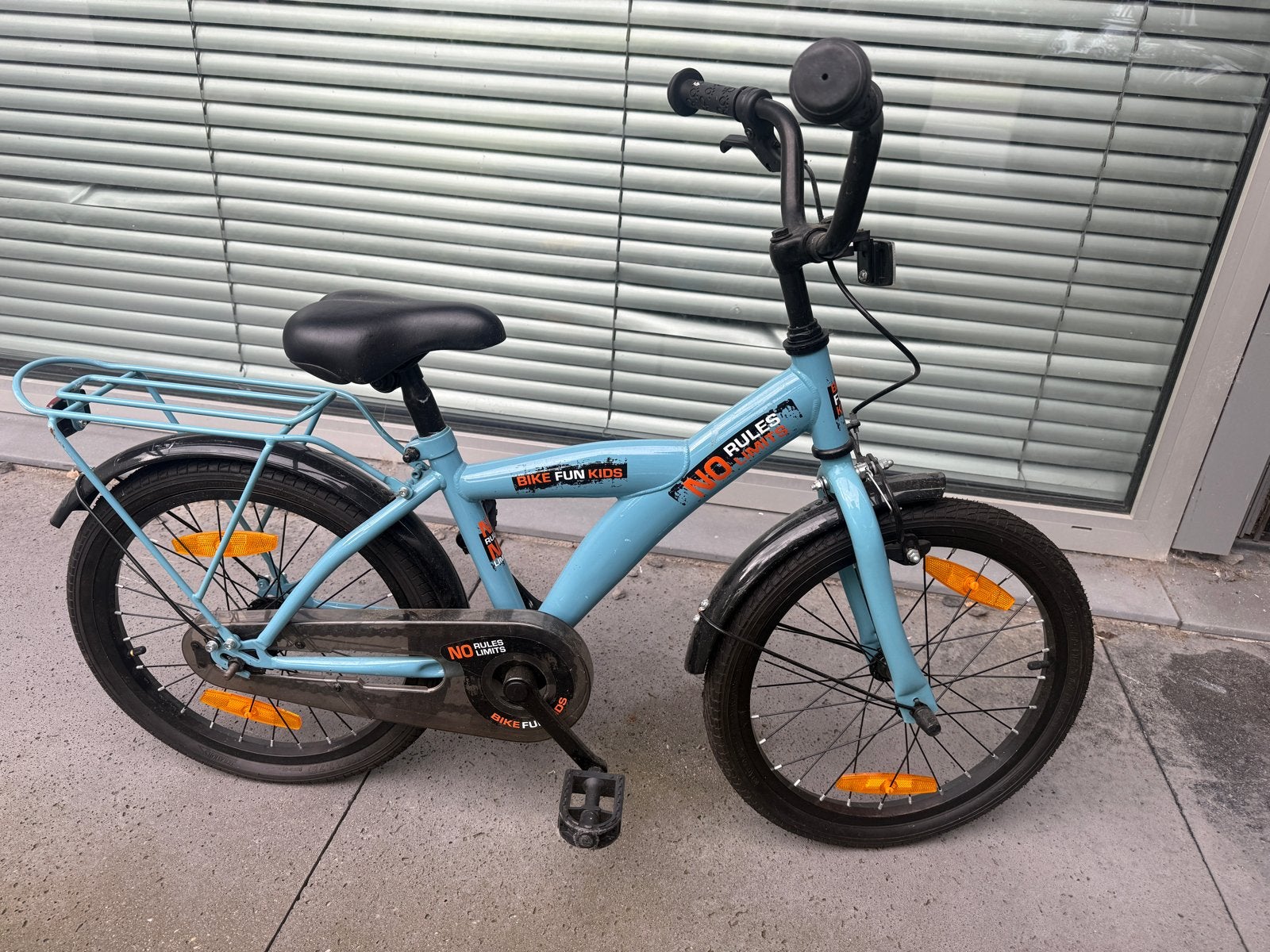 Kinderfiets - Blauw, 16 inch, met bagagedrager, Ophalen, Gebruikt, Terugtraprem, 16 tot 20 inch