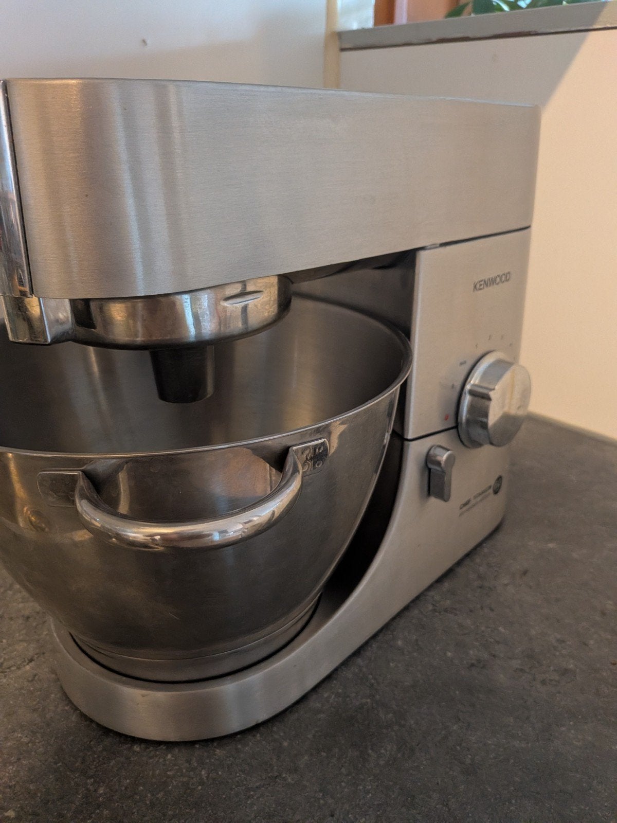 Kenwood Chef Titanium keukenmachine + thermoresist blender, Ophalen of Verzenden