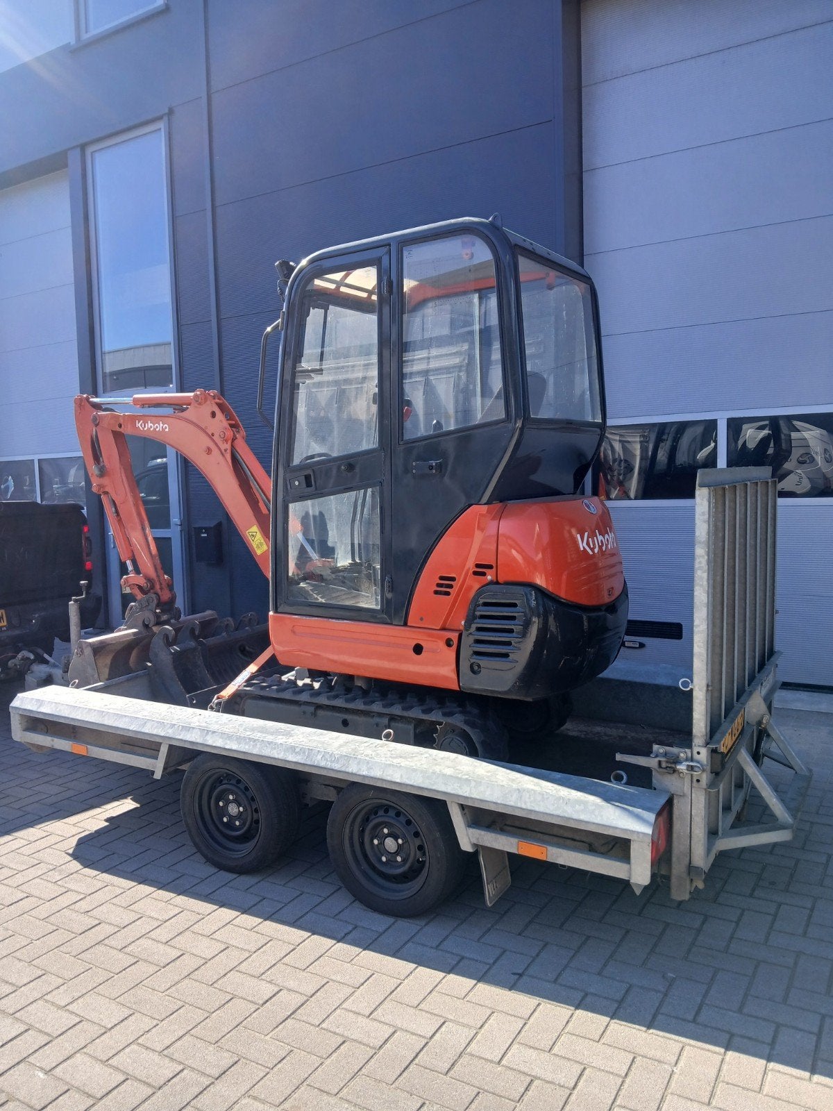 minigraver met aanhanger, Zakelijke goederen, Ophalen, Graafmachine