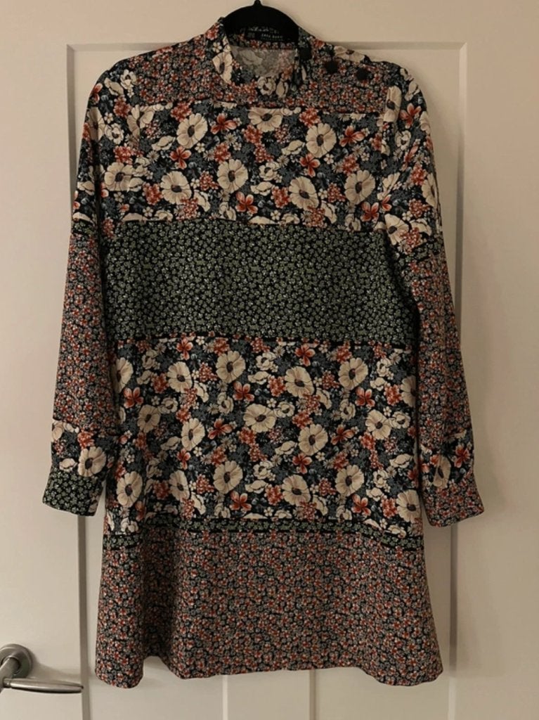Zara Basic jurk  bloemenprint patchwork XS, Bruin, Verzenden, Zara, Zo goed als nieuw