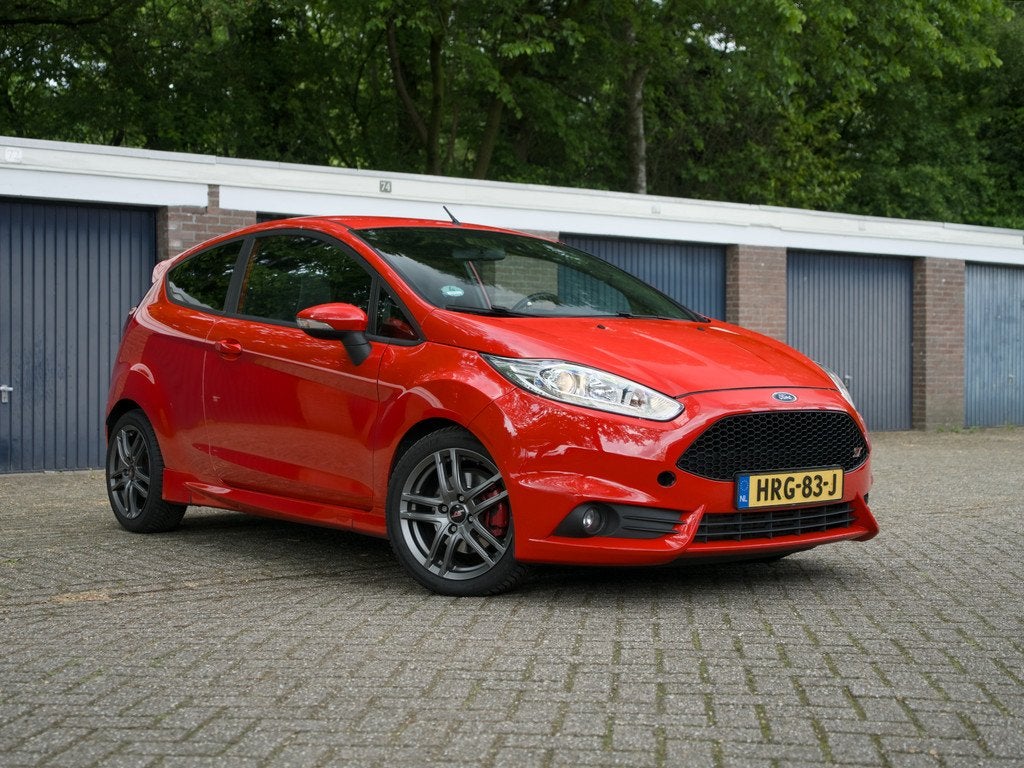 Ford Fiesta 1.6 ST1 Nieuwe Distributie!, Voorwielaandrijving, Gebruikt, 4 cilinders, Met garantie (alle)
