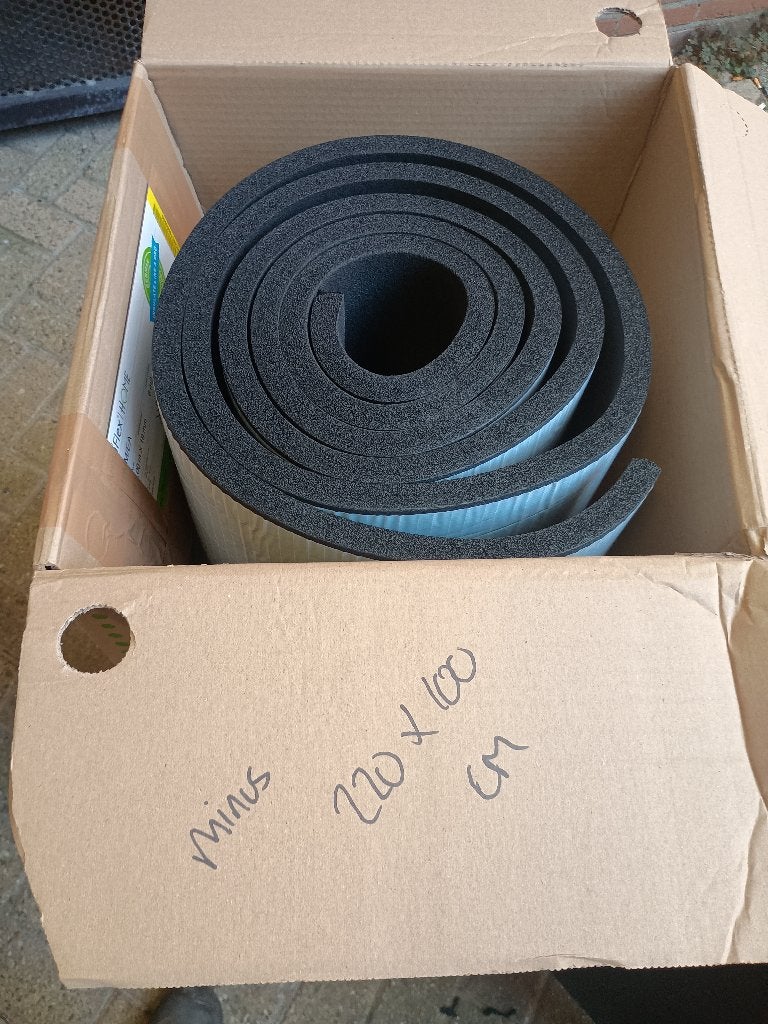 Armaflex 3.80x1.00m 19mm voor Bus/Camper/Boot, Doe-het-zelf en Verbouw, Isolatie en Afdichting, Zo goed als nieuw, Minder dan 5 m²
