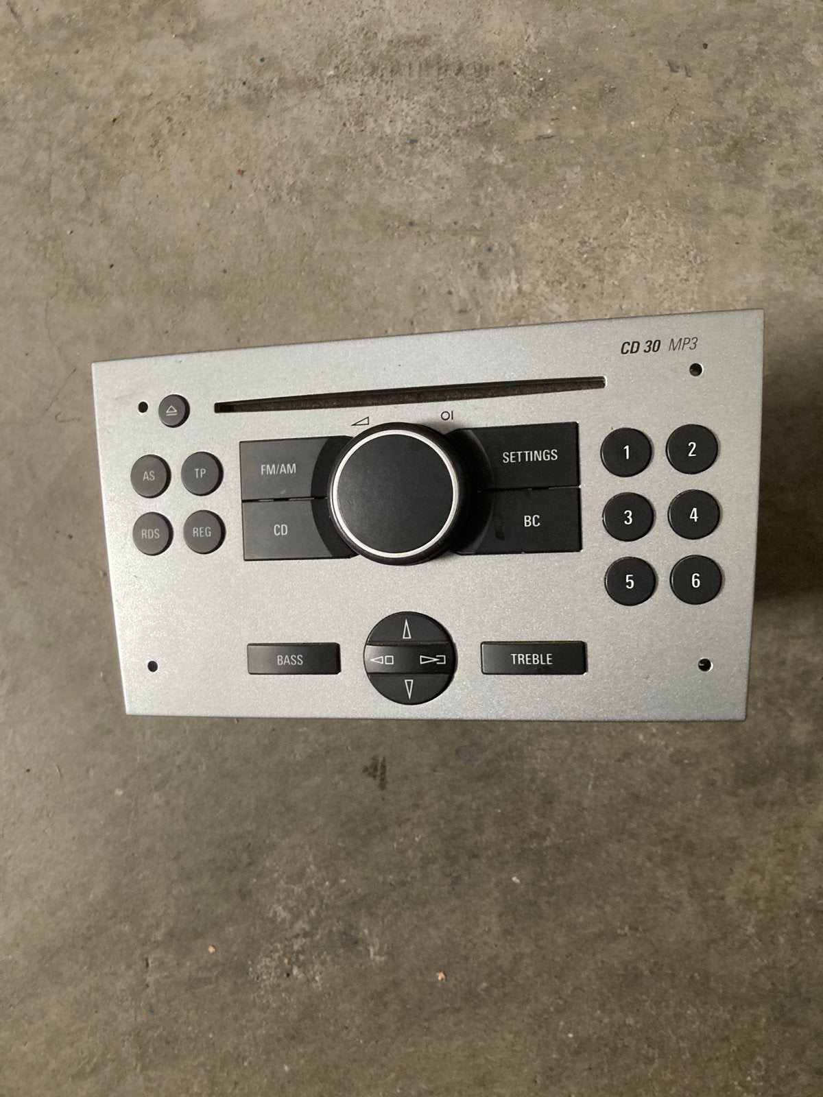 Opel CD 30 MP3 autoradio - Origineel en functioneel, Auto diversen, Ophalen of Verzenden, Gebruikt