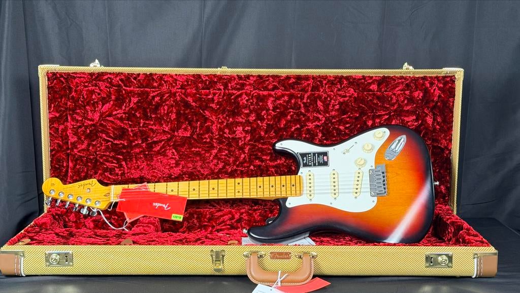 Fender American Ultra Luxe '50s Stratocaster 3-Color Sunburs, Muziek en Instrumenten, Snaarinstrumenten | Gitaren | Elektrisch
