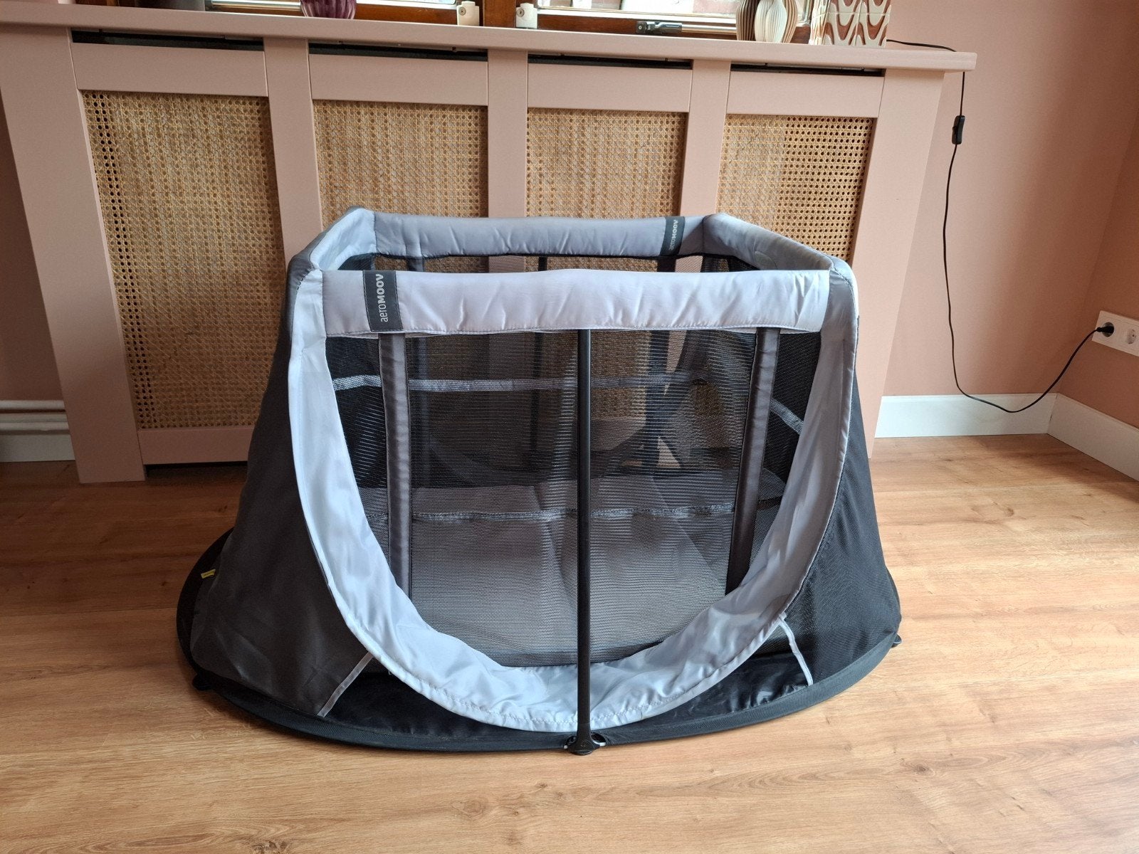 AeroMoov Reisbedje met zonnescherm en verstelbaar matras, Ophalen, Reisbedje