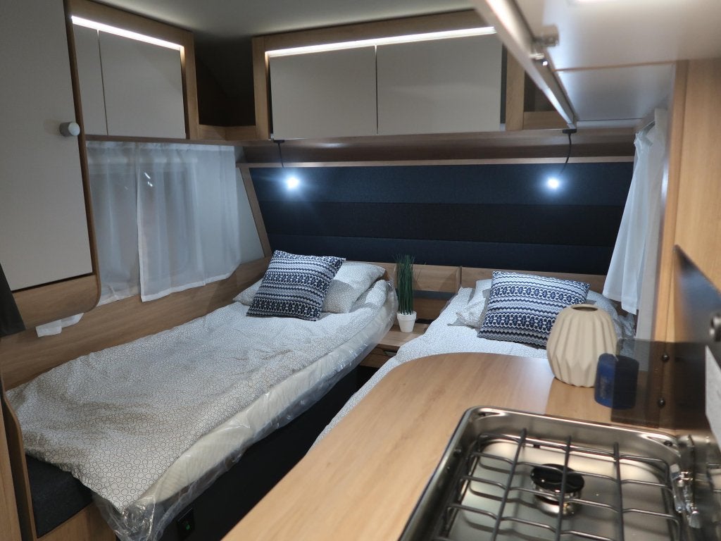 Knaus Sport 500 EU !! BED VAN 210CM LANG !!!, Schokbreker, Rondzit, Knaus, Overige typen