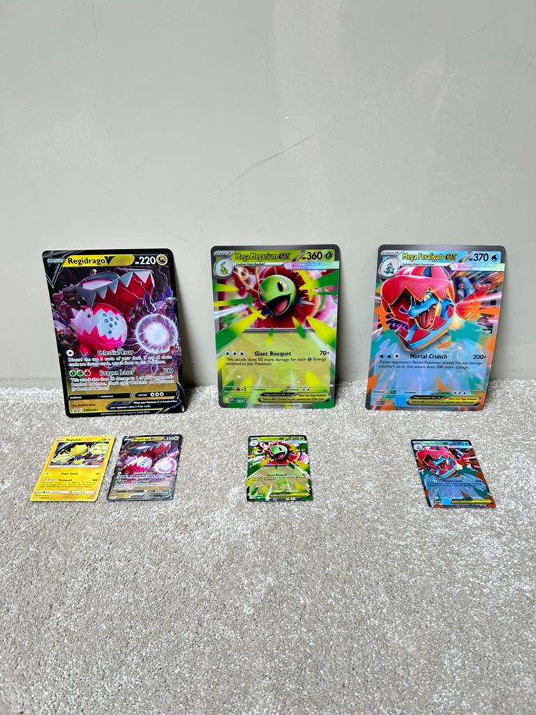 Pokemon - Jumbo Kaarten - Regidrago, Meganium, Feraligatr, Ophalen of Verzenden, Nieuw