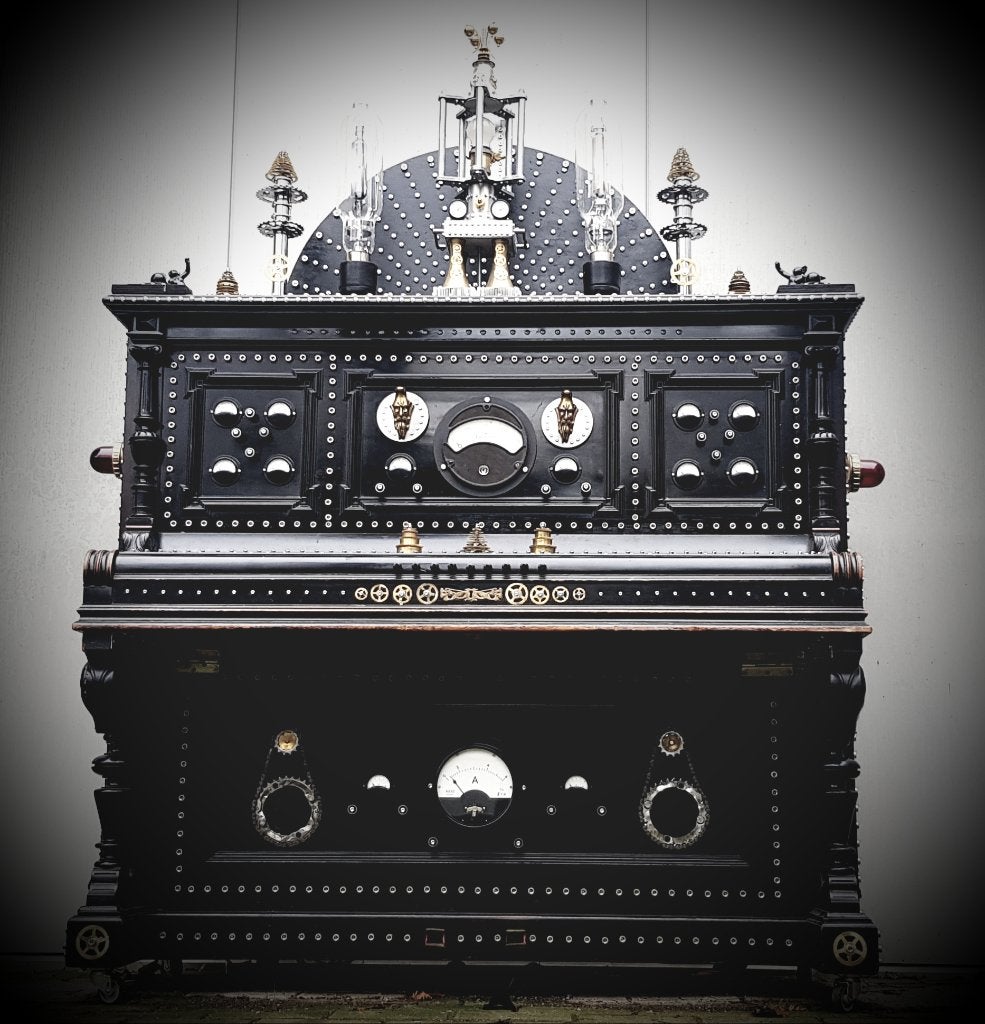 Te koop 60 steampunk kunst objecten, Ophalen