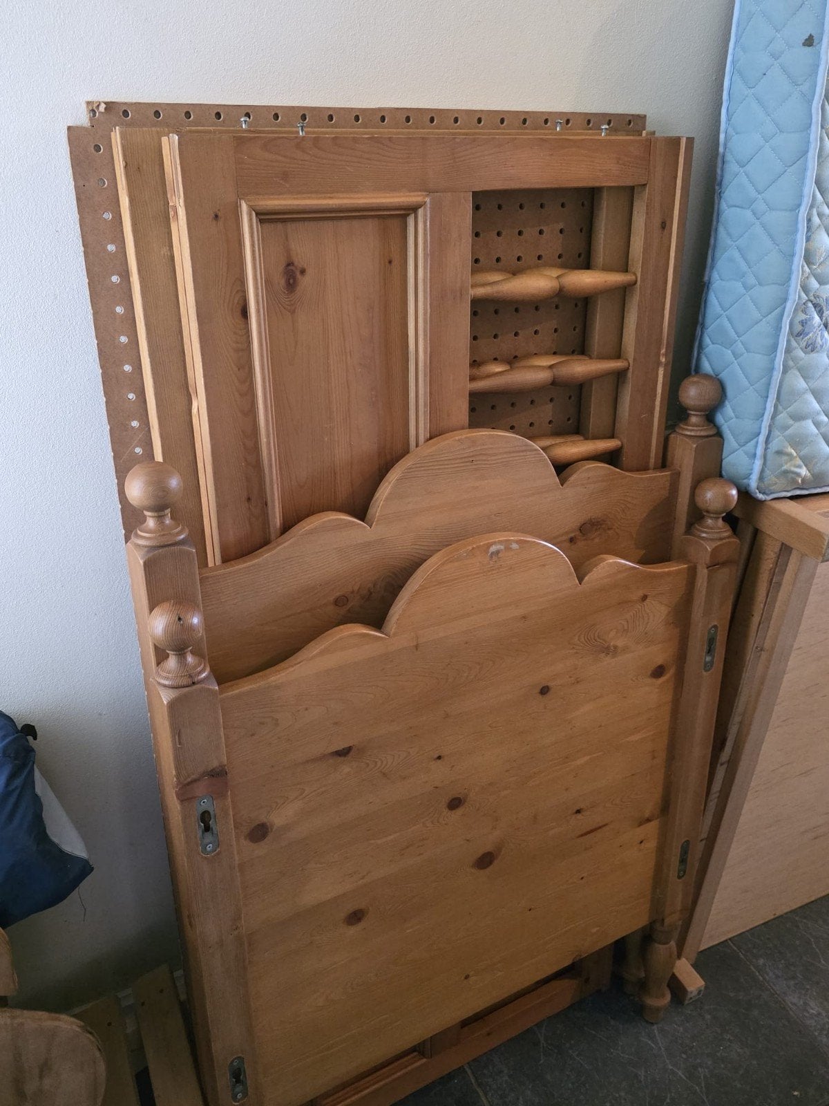 Houten bedframe - eenpersoons, Gebruikt, 90 cm, Eenpersoons, Bruin