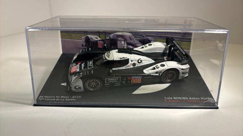 Lola b09 /60 aston martin  24 h du mans 2010 atlas 1.43, Hobby en Vrije tijd, Modelauto's | 1:43, Overige merken, Auto, Ophalen of Verzenden