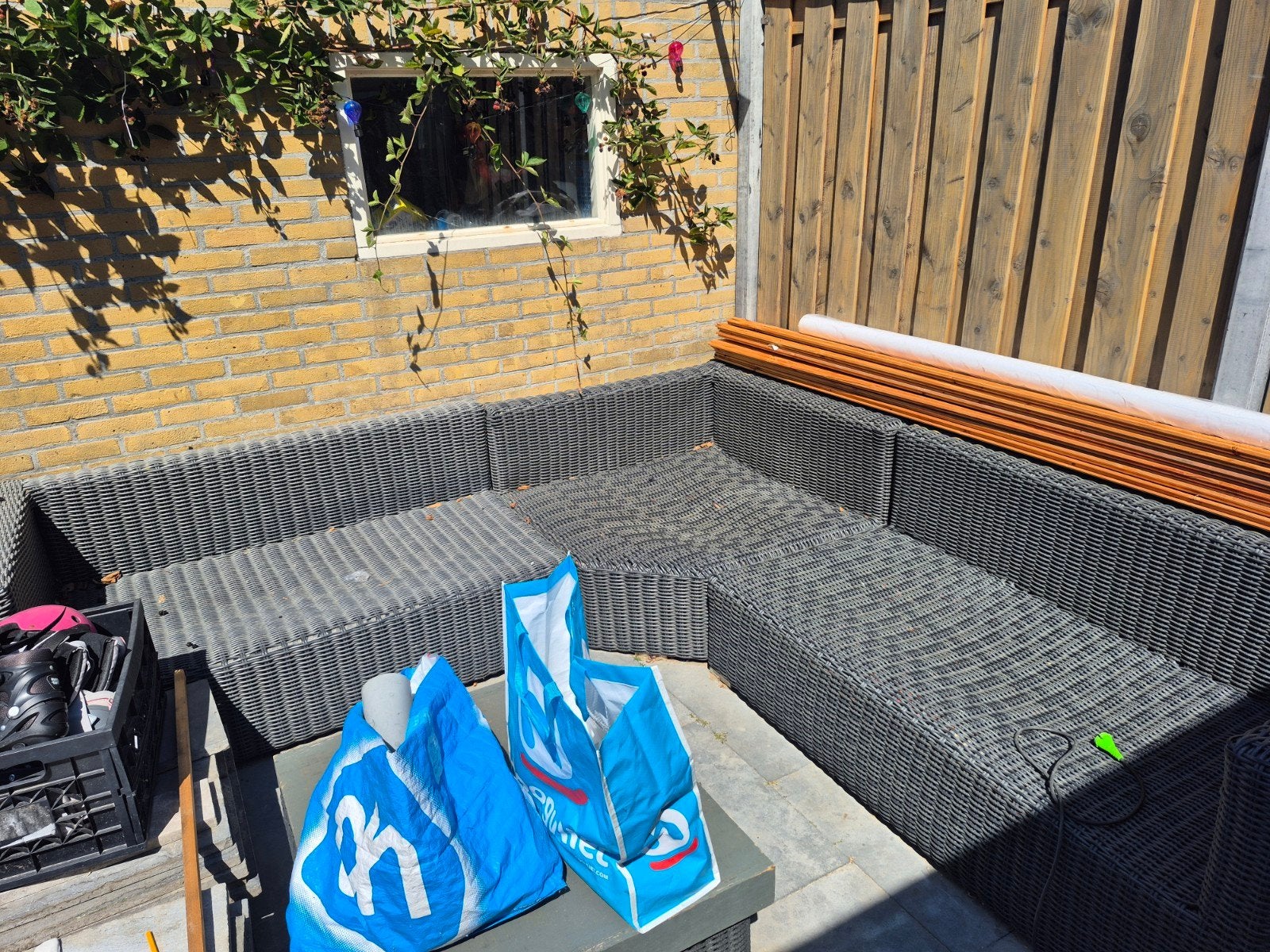 GRATIS Loungeset met tafel (exclusief kussens), Ophalen, Gebruikt, Loungeset, Wicker
