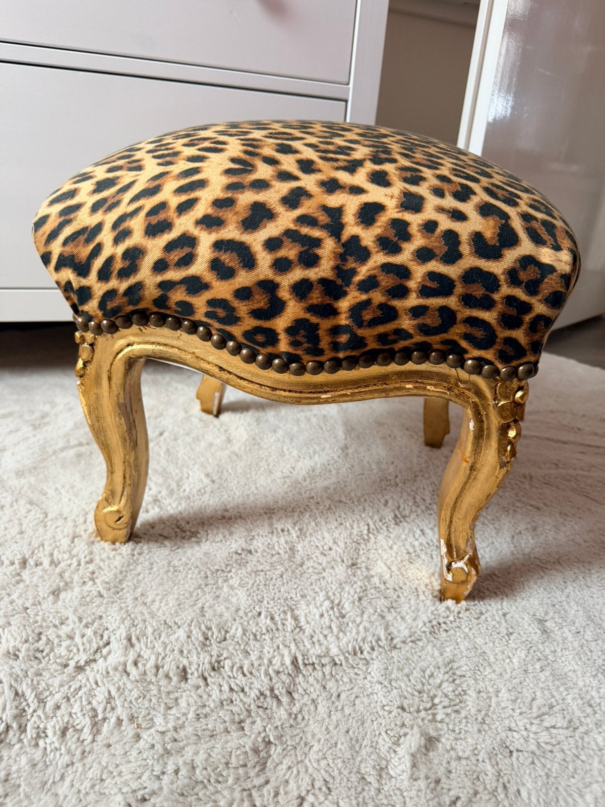 Barok goud panterprint poef kruk, Huis en Inrichting, Ophalen of Verzenden, Rond, Stof