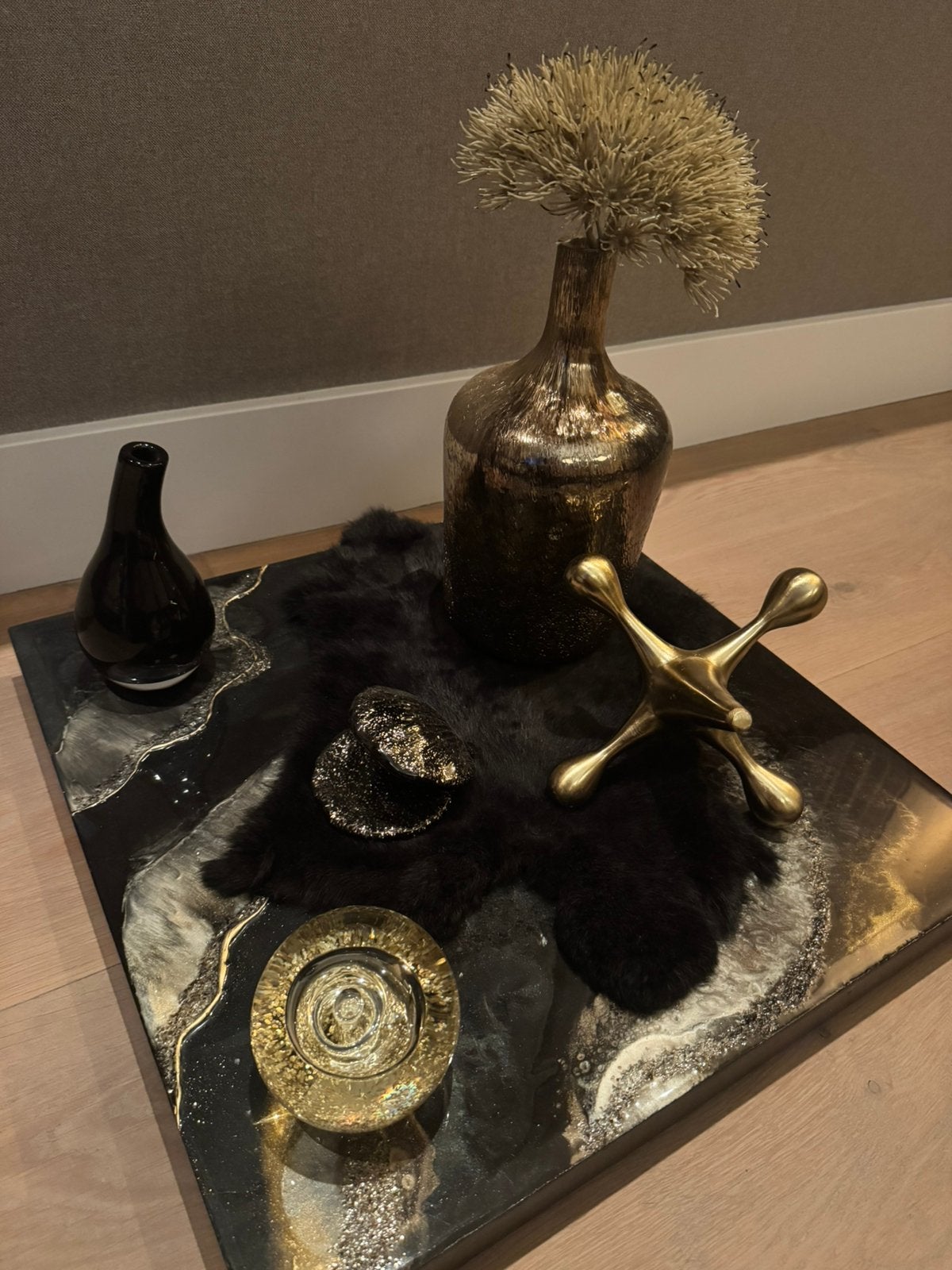 Heel mooi epoxyblad met accessoires, Huis en Inrichting, Ophalen, Zo goed als nieuw, Handgemaakt, Goud