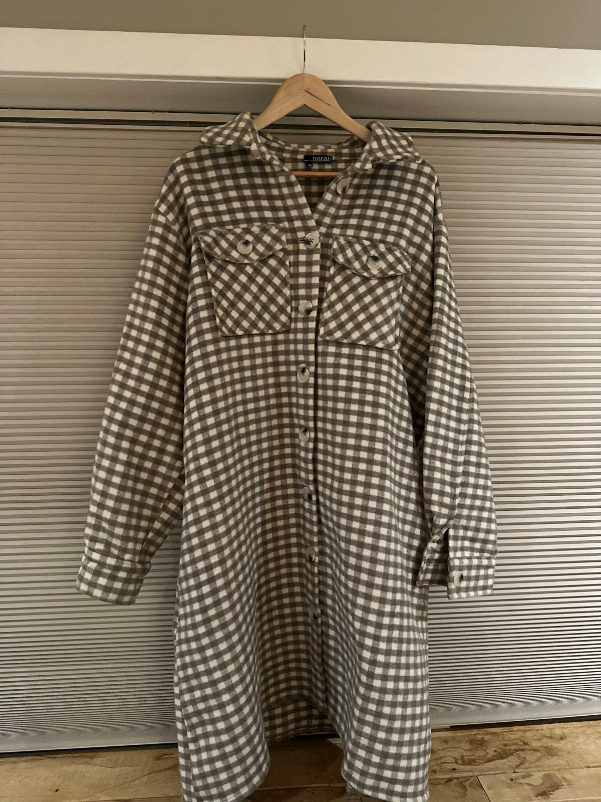 Nieuwe warme geruite jas met wol van Norah maat 48, Kleding | Dames, Ophalen of Verzenden, Nieuw, Maat 46/48 (XL) of groter, Bruin
