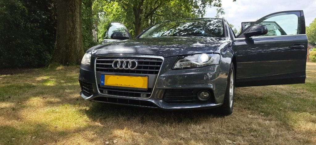 Audi A4 2.0 Tfsi Avant 2008 met recent nieuw motorblok!, Voorwielaandrijving, 15 km/l, Zwart, 4 cilinders