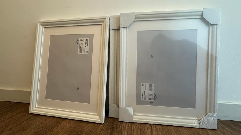Drie witte IKEA EDSBRUK lijsten 40x50 cm, Minder dan 50 cm, 50 tot 75 cm, Ophalen of Verzenden, Zo goed als nieuw