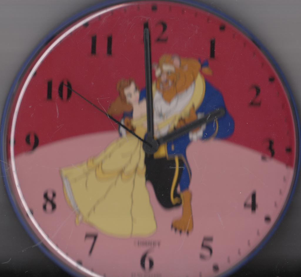Walt Disney : Oude Beauty & The Beast klok uit 1992, Verzenden, Zo goed als nieuw, Wandklok