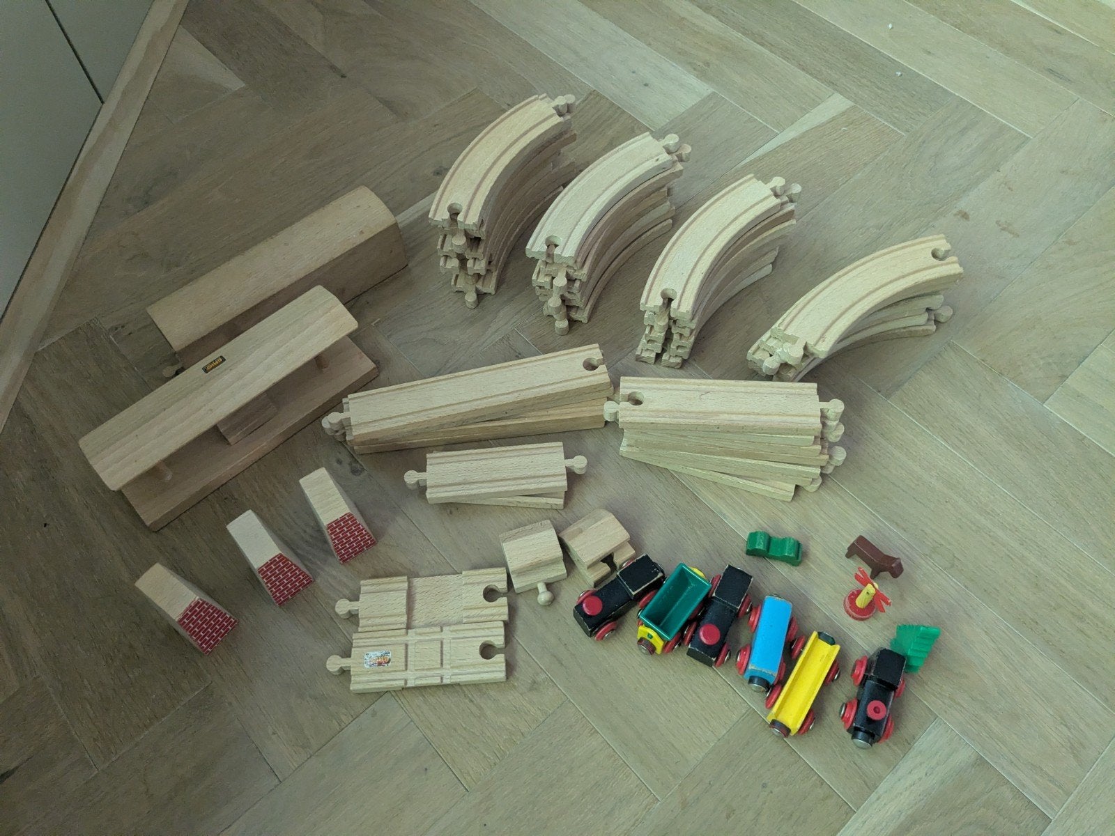 Houten treinbaan Brio met treinen en accessoires, Ophalen of Verzenden