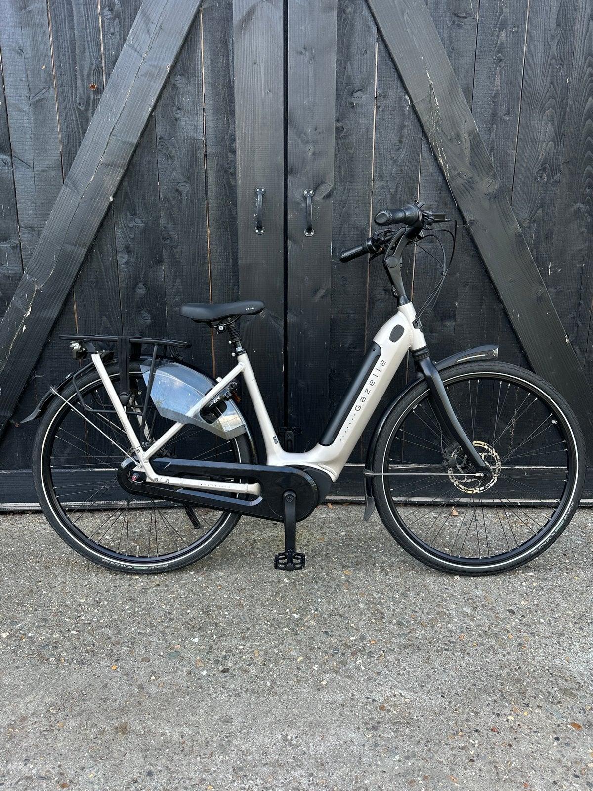 Zeer nette Gazelle Grenoble c8, 500wh, 49cm, Bosch, Fietsen en Brommers, Ophalen, Versnellingen, Zo goed als nieuw, Schijfrem