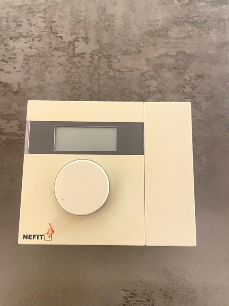 Nefit Moduline 100 EV 18310 Thermostaat met grondplaat, Ophalen of Verzenden, Gebruikt