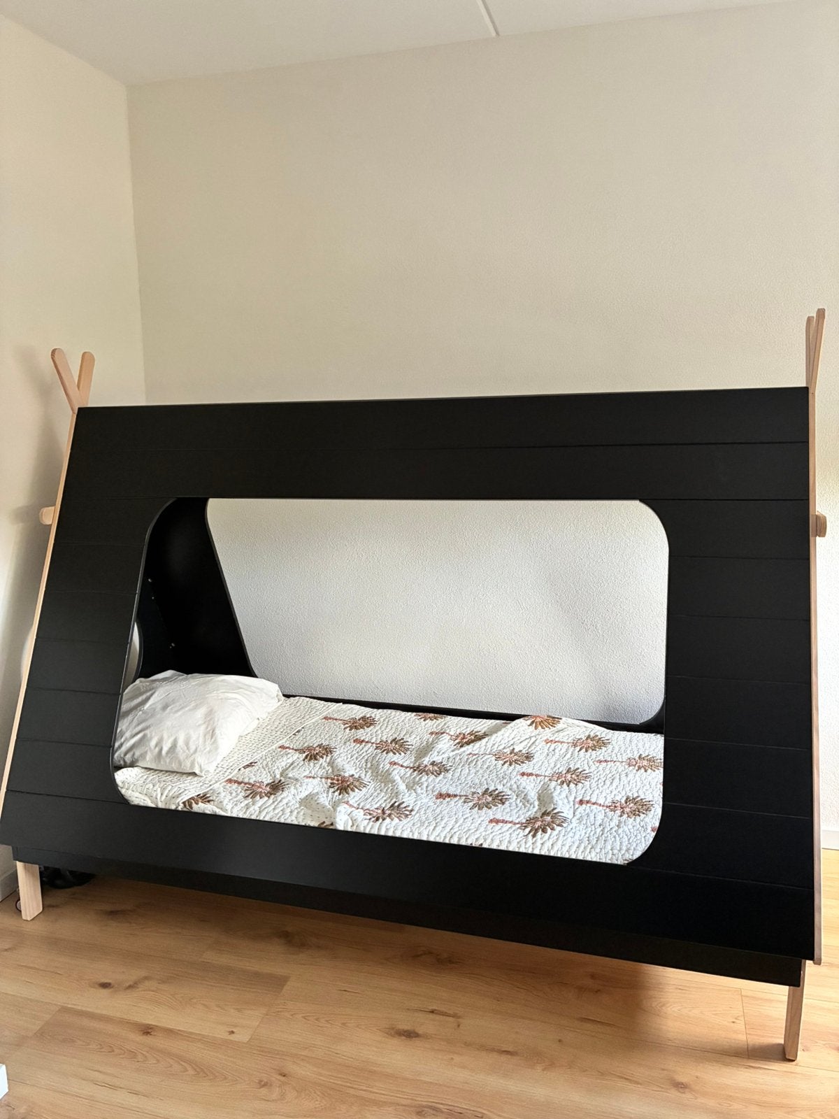 Tipi kinderbed, Ophalen, Gebruikt, Lattenbodem, Minder dan 140 cm