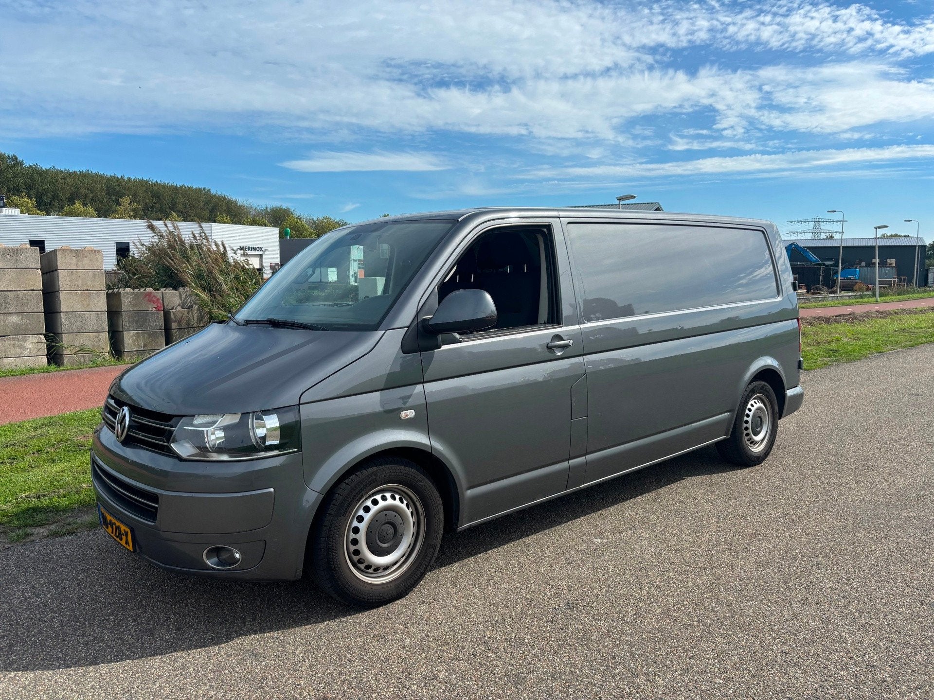 Volkswagen Transporter 2.0 TDI L2H1 DC Trendline, Auto's, Euro 5, Gebruikt, 4 cilinders, Volkswagen