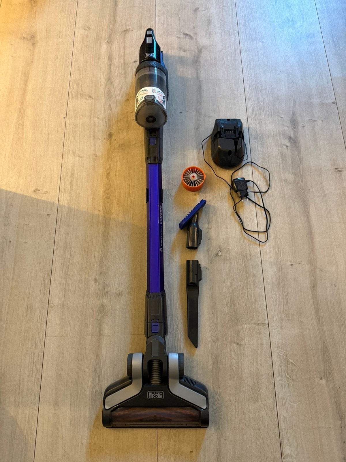 BLACK+DECKER 18V 2.0Ah (36Wh) 4IN1 PET Steelstofzuiger, Witgoed en Apparatuur, Stofzuigers, Overige merken, Gebruikt, Steelstofzuiger