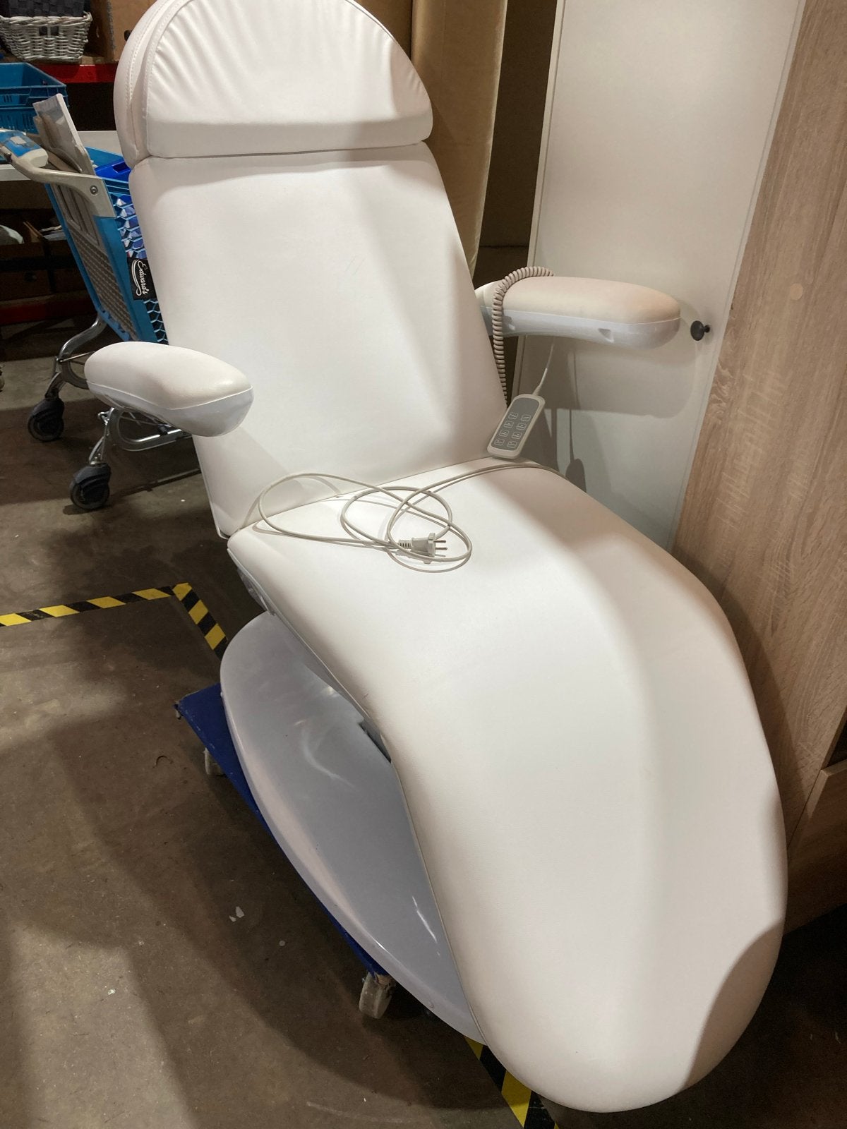 Pedicure tandarts behandel stoel elektrisch verstelbaar, Witgoed en Apparatuur, Persoonlijke-verzorgingsapparatuur, Gebruikt, Hand- en Voetverzorging