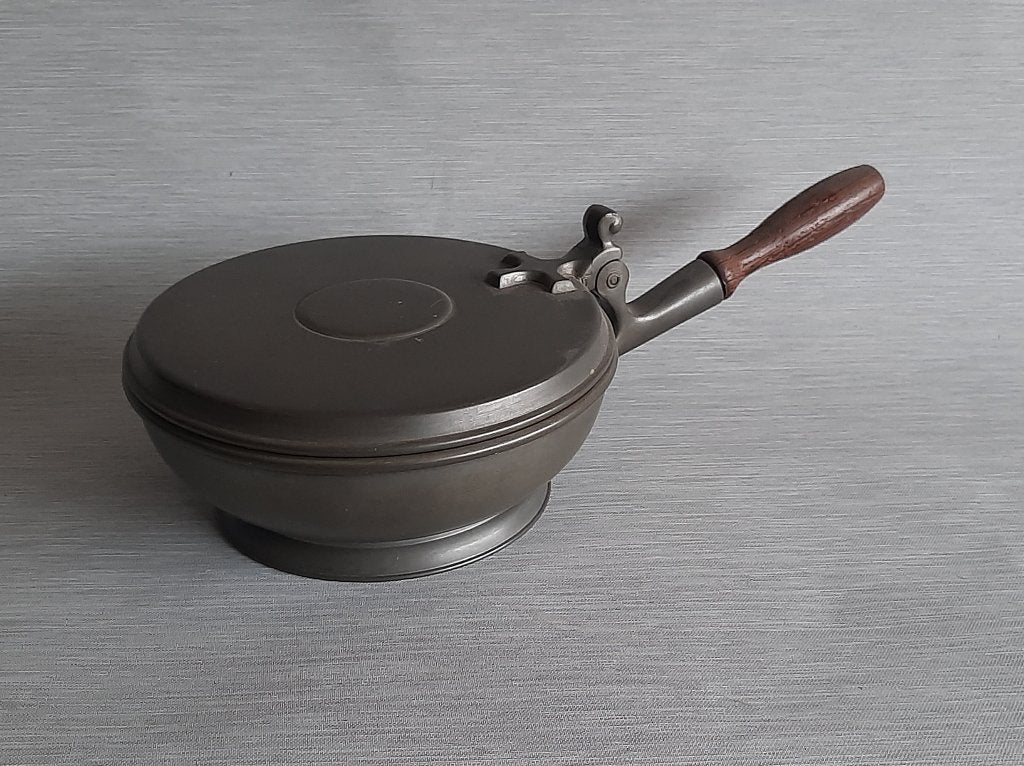 Mooi en handig klep bakje tin, met steel/handvat., Ophalen of Verzenden