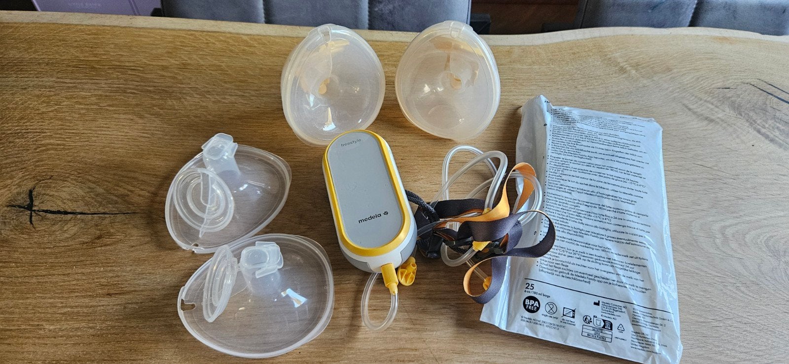 Medela Freestyle Handsfree dubbele borstkolf, Draagbaar, Medela, Borstkolf, Ophalen of Verzenden