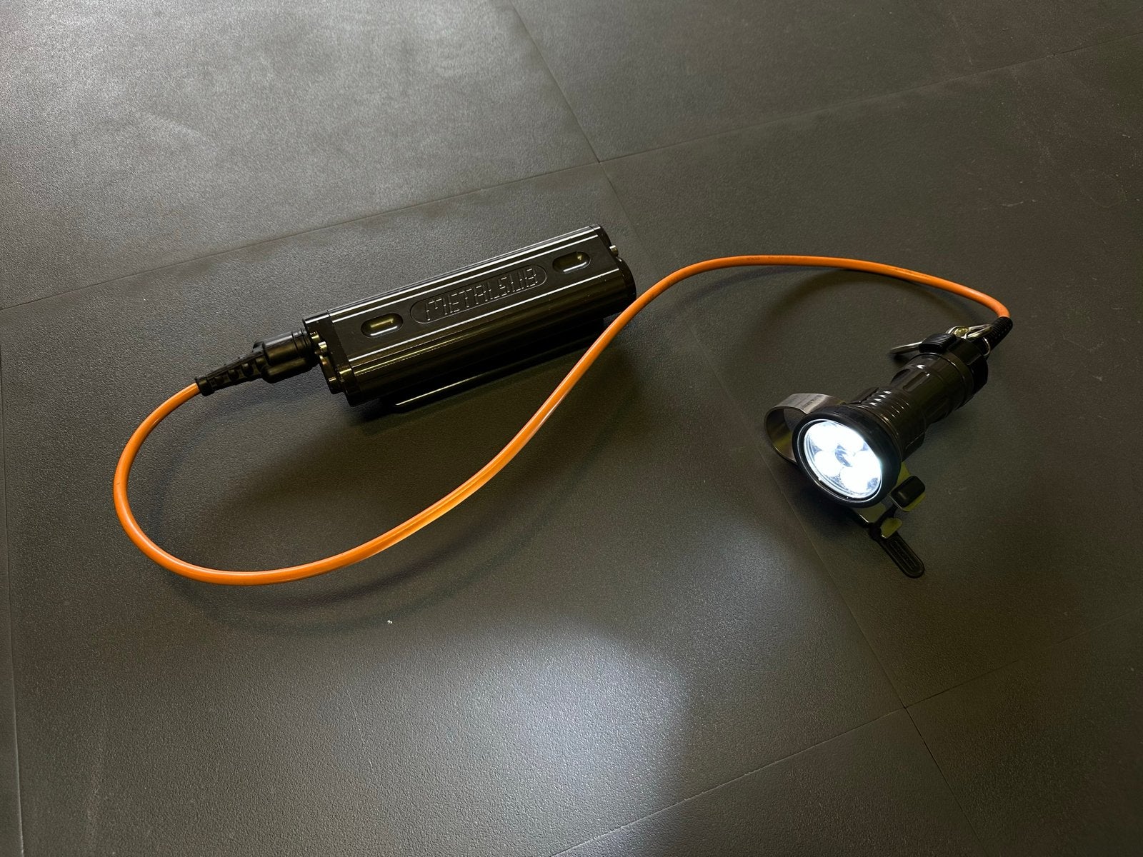 Metalsub Duiklamp LED1500 lumen kabellamp met Goodman handle, Ophalen of Verzenden, Zo goed als nieuw, Duiklamp
