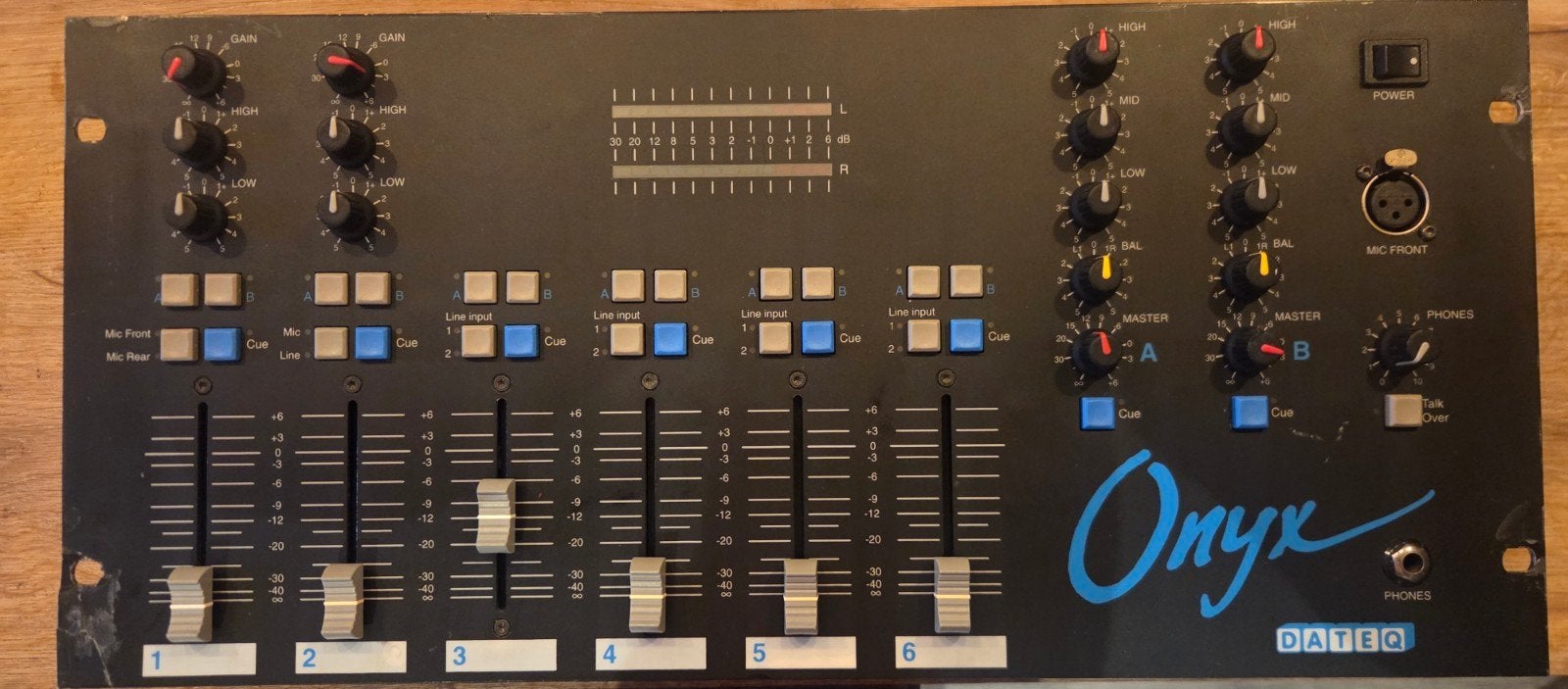 Dateq Onyx professionele DJ mixer - Laatste model, Ophalen of Verzenden, Gebruikt
