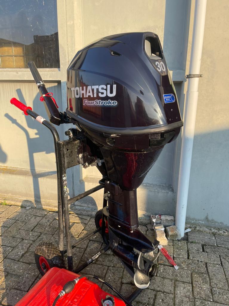 Buitenboordmotor opknapper Tohatsu 30 pk 4 takt, Ophalen, Zo goed als nieuw, Motor en Techniek