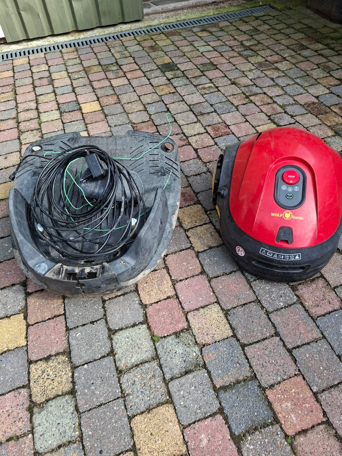 Wolf-Garten robotmaaier met laadstation, Cirkelmaaier, Gebruikt, Accu-grasmaaier, Ophalen of Verzenden