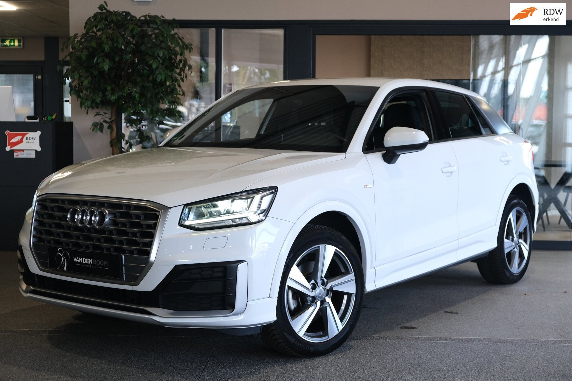 Audi Q2 1.4 TFSI CoD Sport Pro 2x S-Line 150PK DSG Navi PDC, Dealer onderhouden, 4 cilinders, 150 pk, Wit