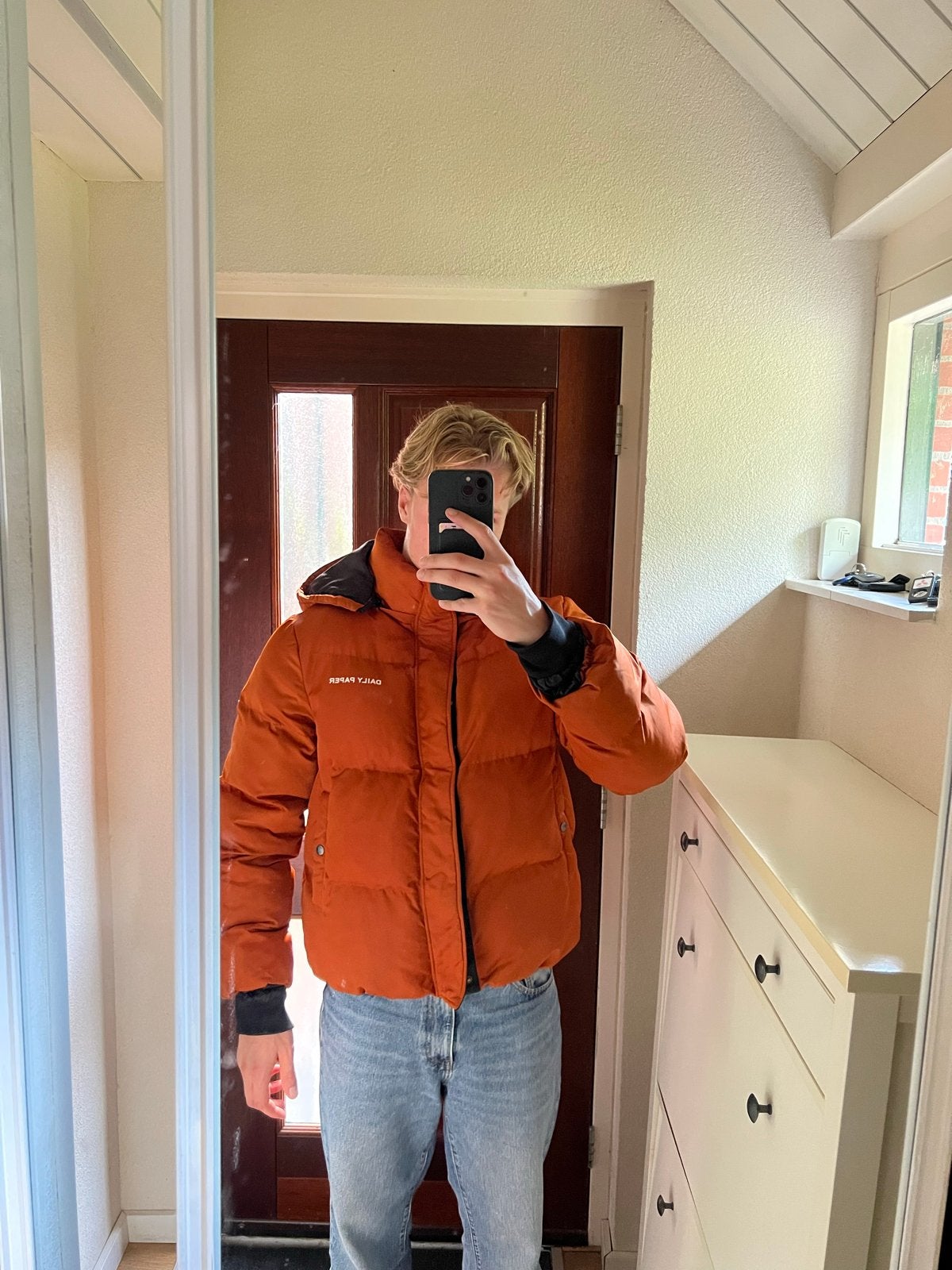Daily Paper Puffer Jacket - Oranje, Ophalen of Verzenden, Zo goed als nieuw, Maat 48/50 (M), Oranje