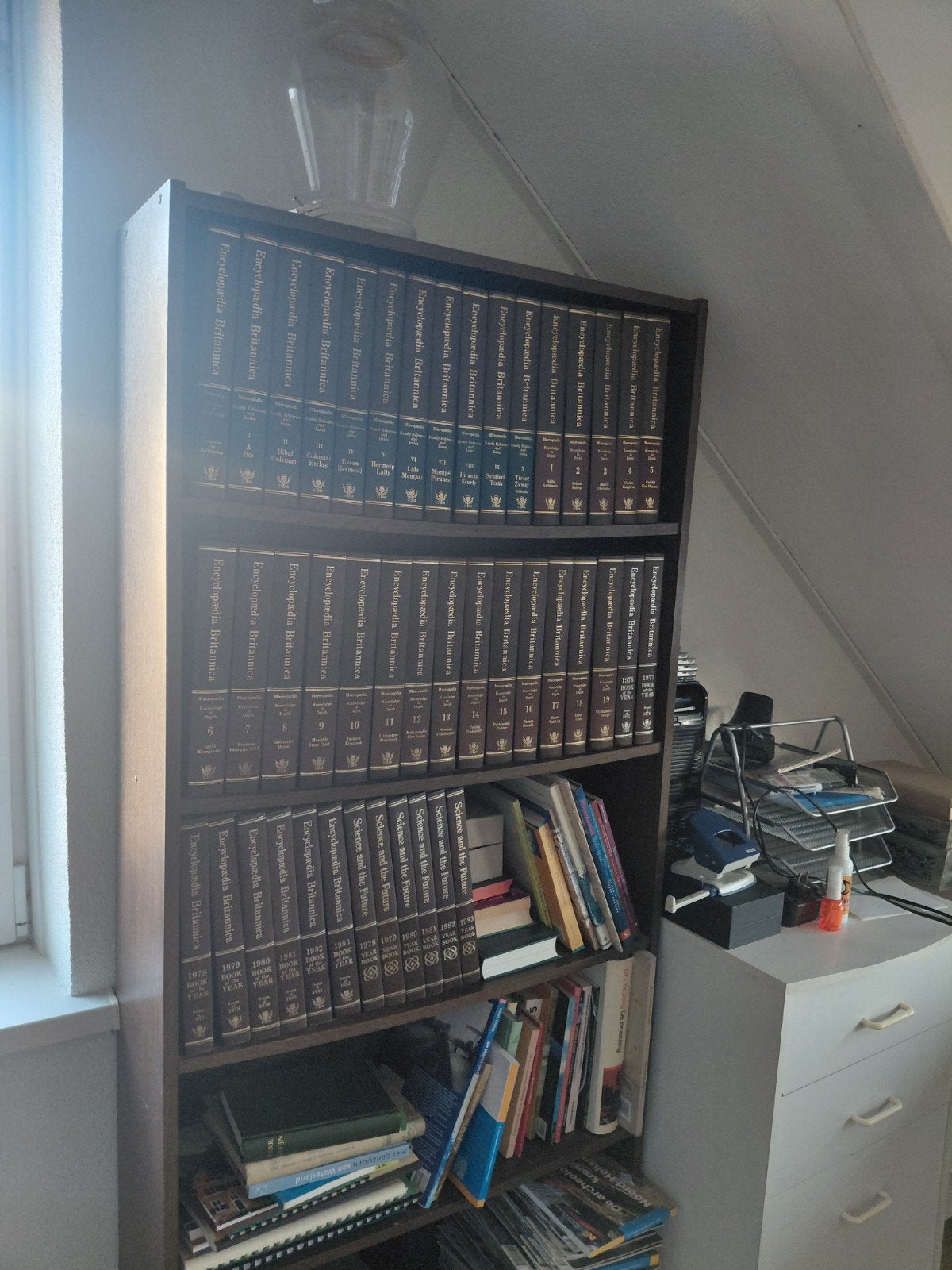 Encyclopaedia Britannica & Science and the Future Collectie, Ophalen, Gelezen, Algemeen, Complete serie