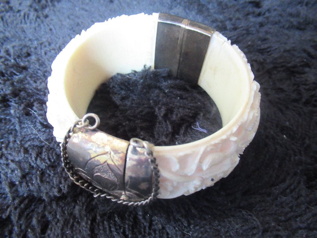 ARMBAND Antiek met klemsluiting € 150, Ophalen of Verzenden, Overige materialen, Armband