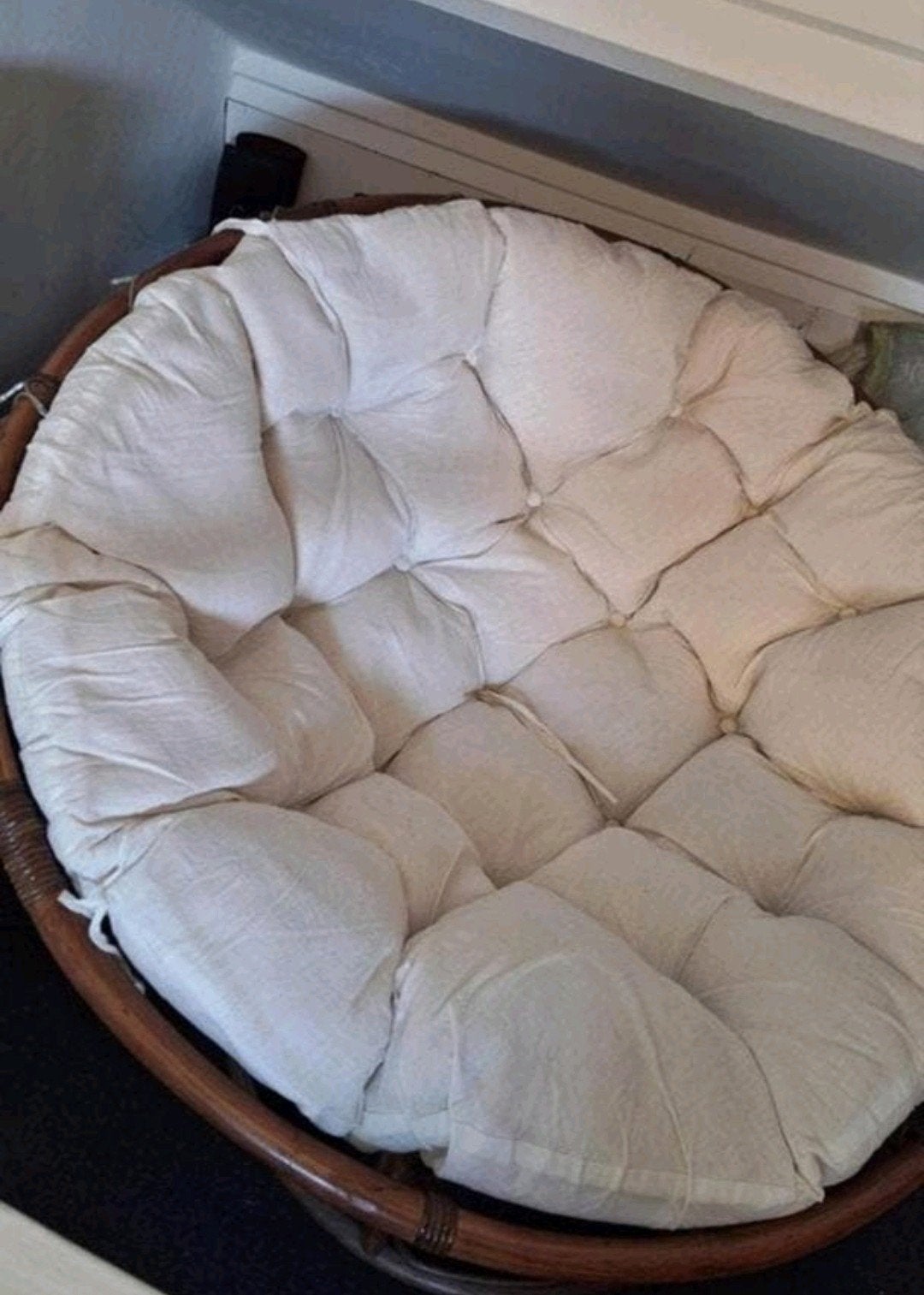 Rotan stoel met zacht kussen, Huis en Inrichting, Stoelen, Ophalen, Gebruikt, Bruin, Stof