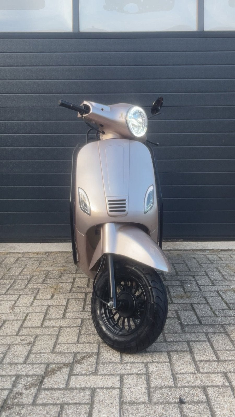 Senzo Rivalux – 2022 – 3.700 km, Maximaal 45 km/u, Ophalen of Verzenden, Zo goed als nieuw, 1 versnellingen