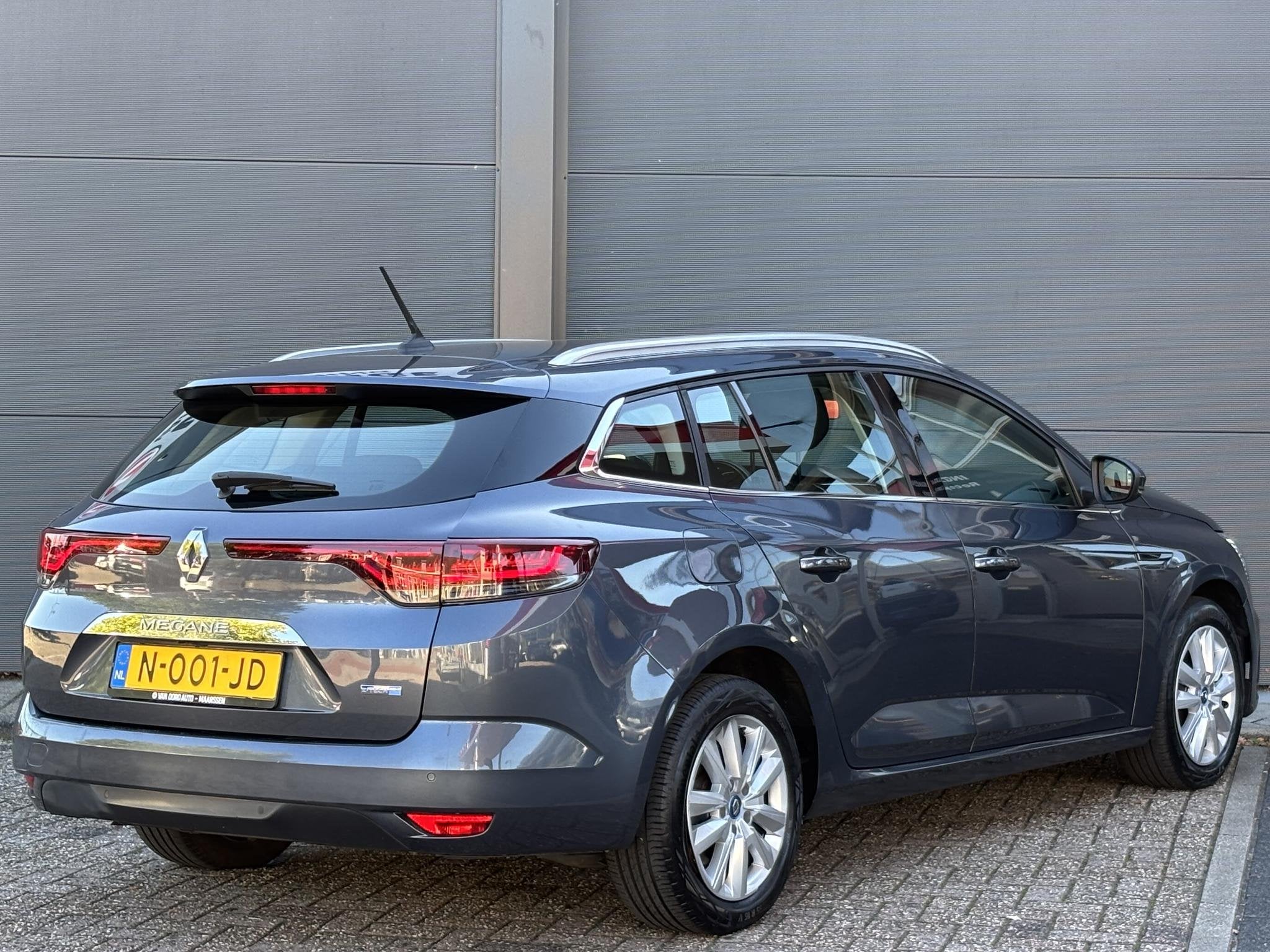 Renault Mégane Estate 1.6 E-Tech Plug-In Hybrid 160 / 100%, Auto's, Stof, Gebruikt, 4 cilinders, Hybride Elektrisch/Benzine