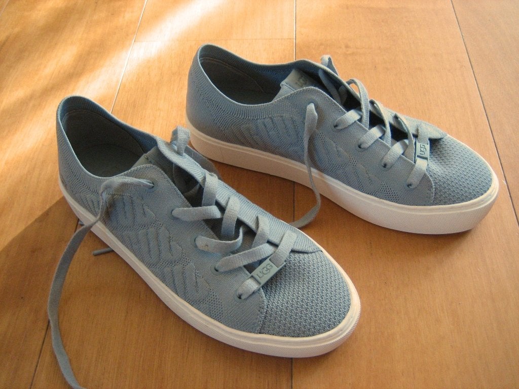 Sportieve nieuwe grijze sneakers UGG 39 snazzeys, UGG, Nieuw, Ophalen of Verzenden, Sneakers of Gympen