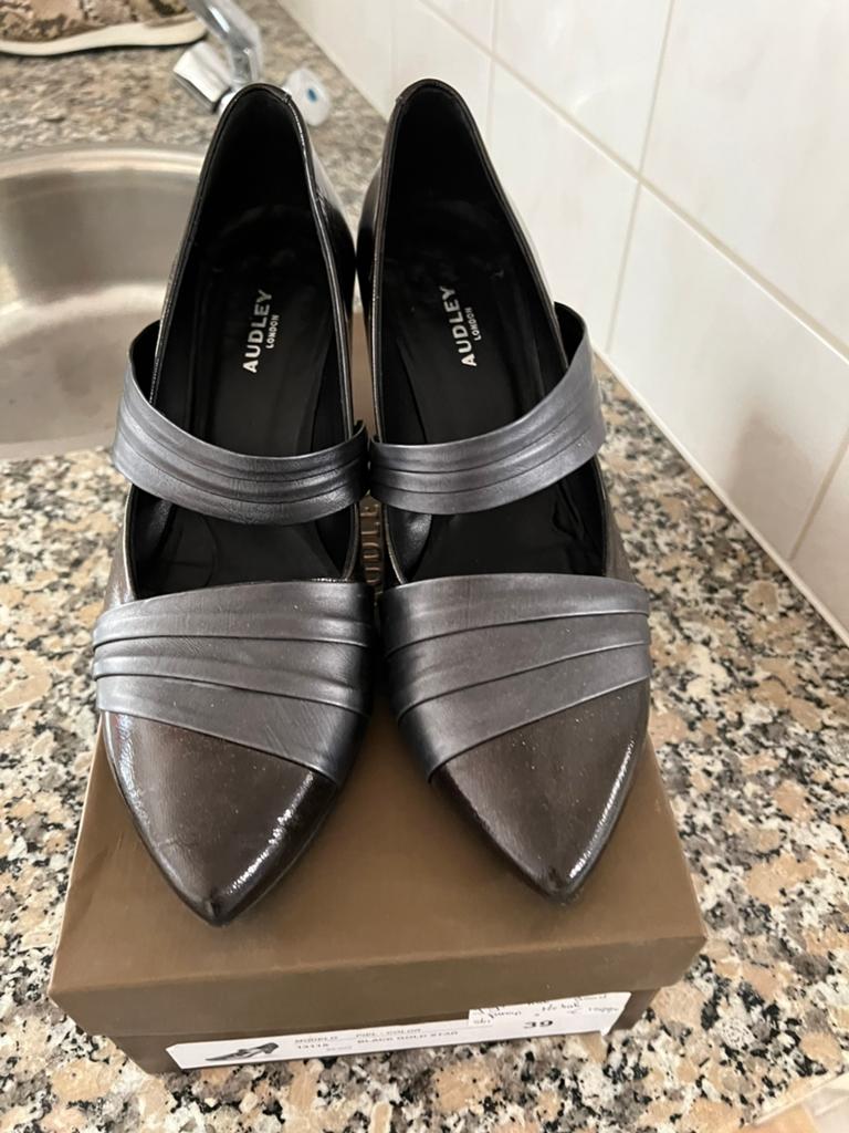Audley pumps maat 39 nieuw, Pumps, Nieuw, Ophalen of Verzenden, Grijs